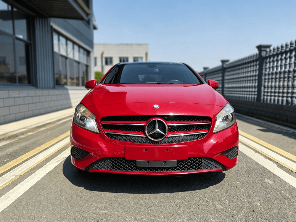 Mercedes-Benz A-Class (Import) 2015 — фото автомобиля