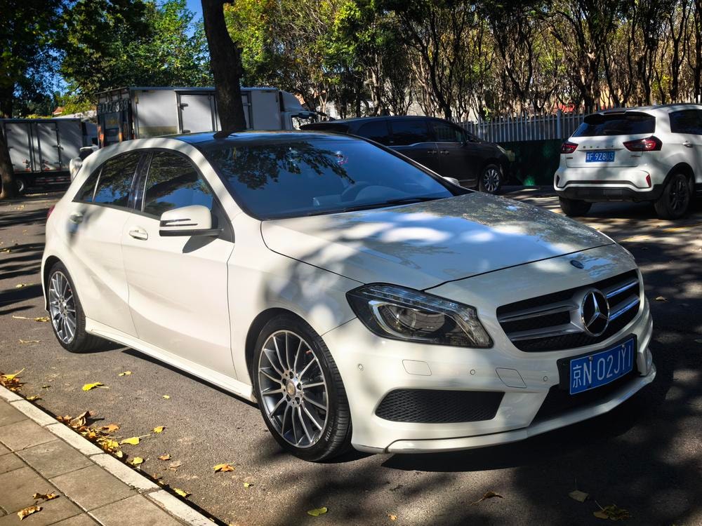 Mercedes-Benz A-Class (Import) 2015 — фото автомобиля