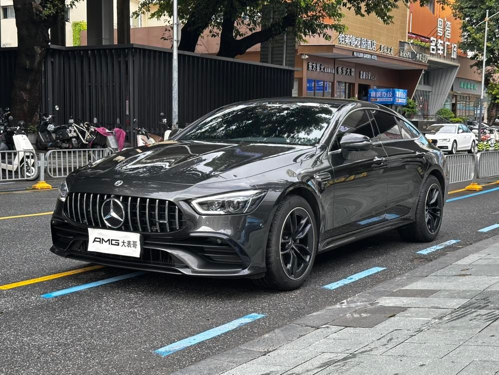 Mercedes-Benz AMG GT 2023 — фото автомобиля