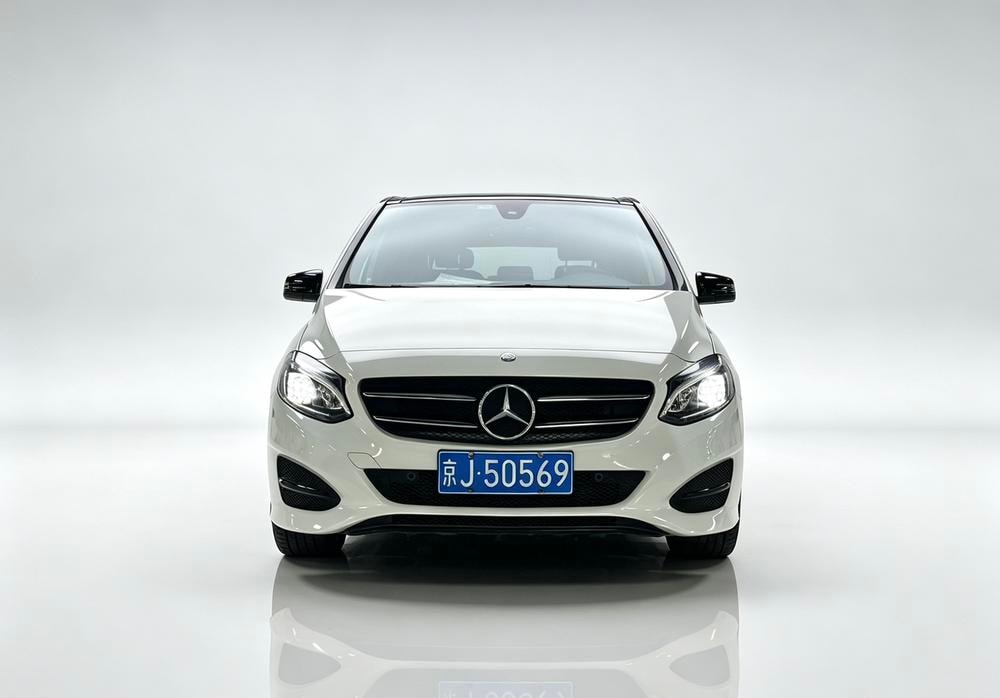 Mercedes-Benz B-Class 2015 — фото автомобиля