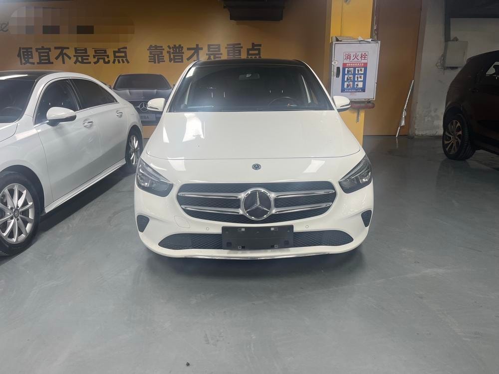 Mercedes-Benz B-Class 2021 — фото автомобиля