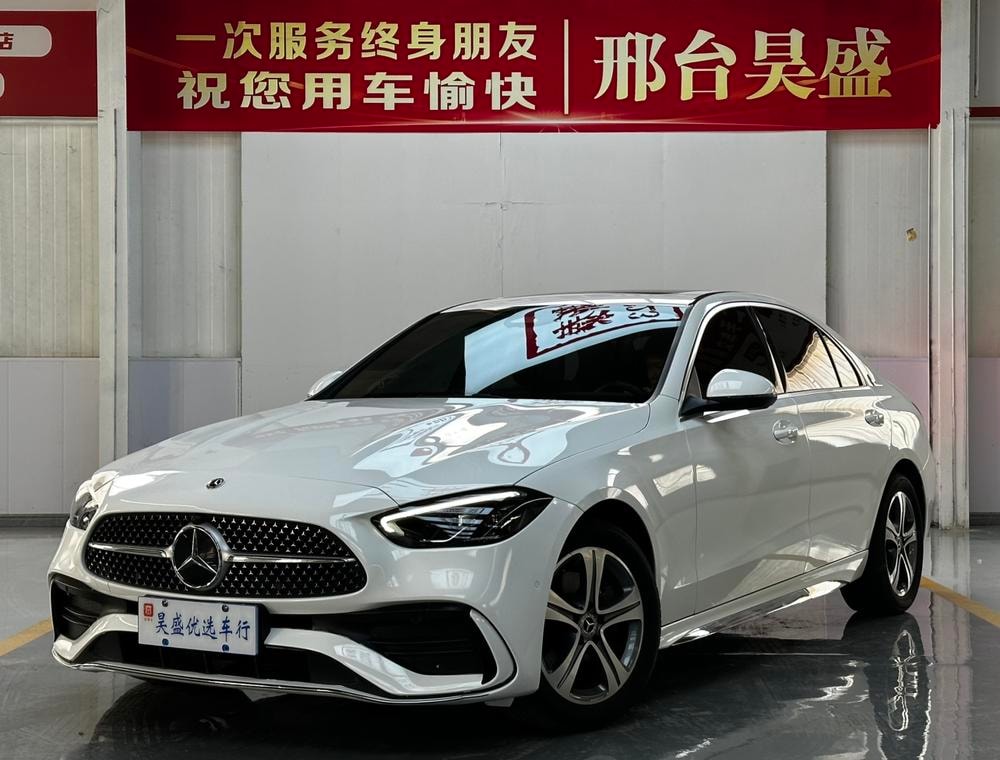 Mercedes-Benz C-Class 2022 — фото автомобиля