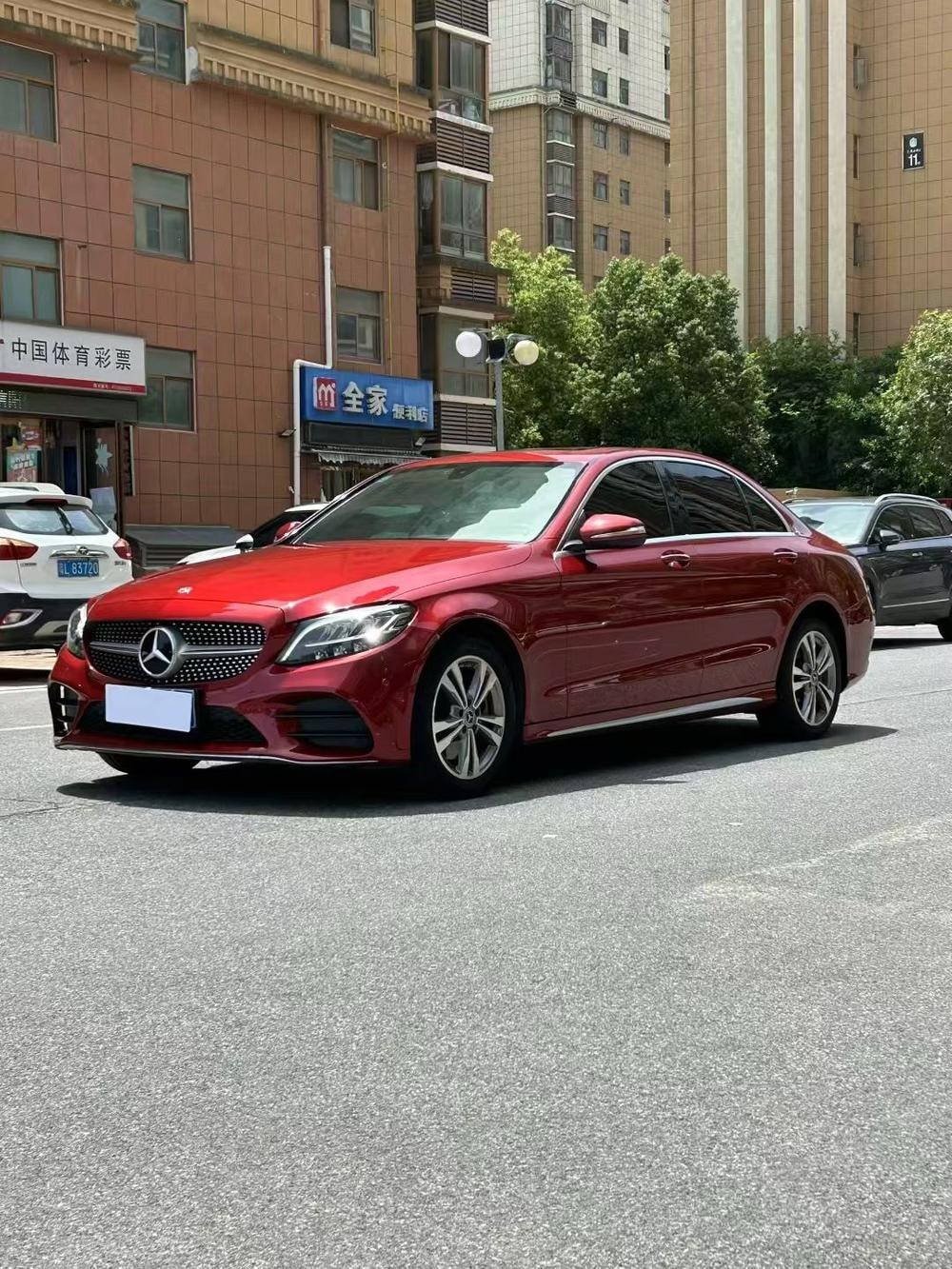 Mercedes-Benz C-Class 2020 — фото автомобиля 1