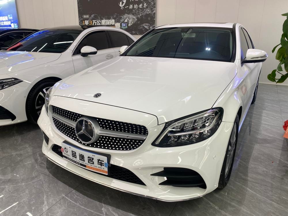Mercedes-Benz C-Class 2020 — фото автомобиля