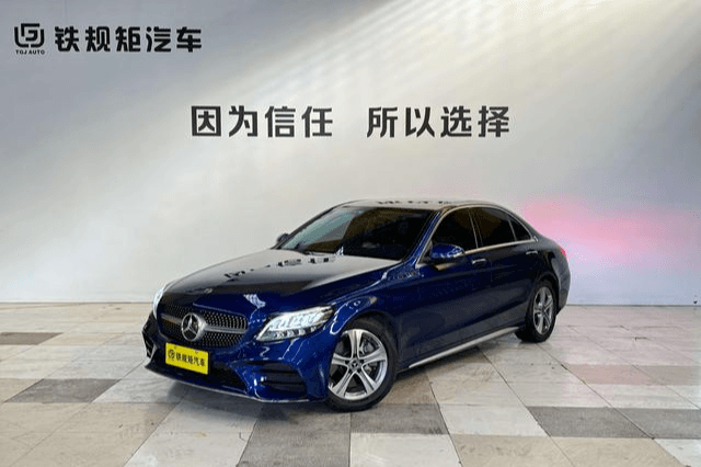 Mercedes-Benz C-Class 2021 — фото автомобиля