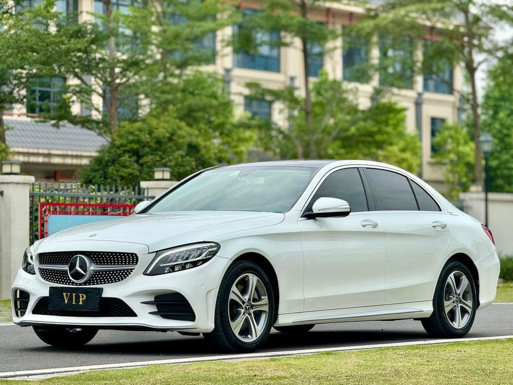 Mercedes-Benz C-Class 2020 — фото автомобиля 1