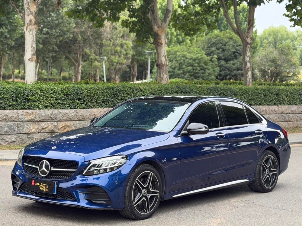 Mercedes-Benz C-Class 2021 — фото автомобиля