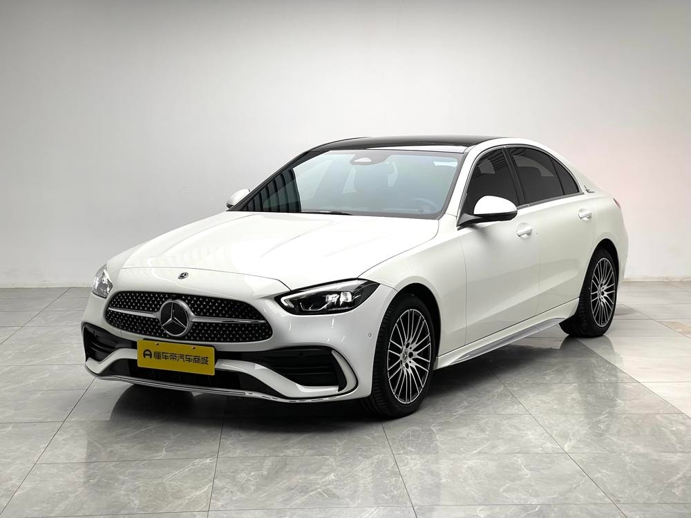 Mercedes-Benz C-Class 2023 — фото автомобиля 1