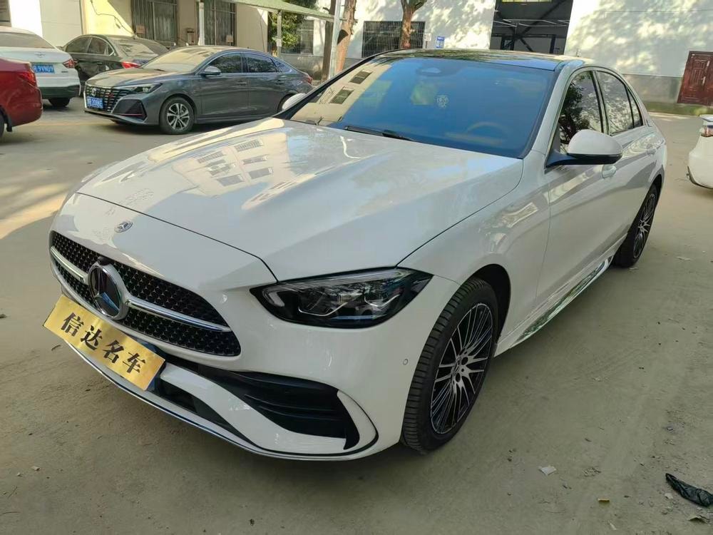 Mercedes-Benz C-Class 2024 — фото автомобиля