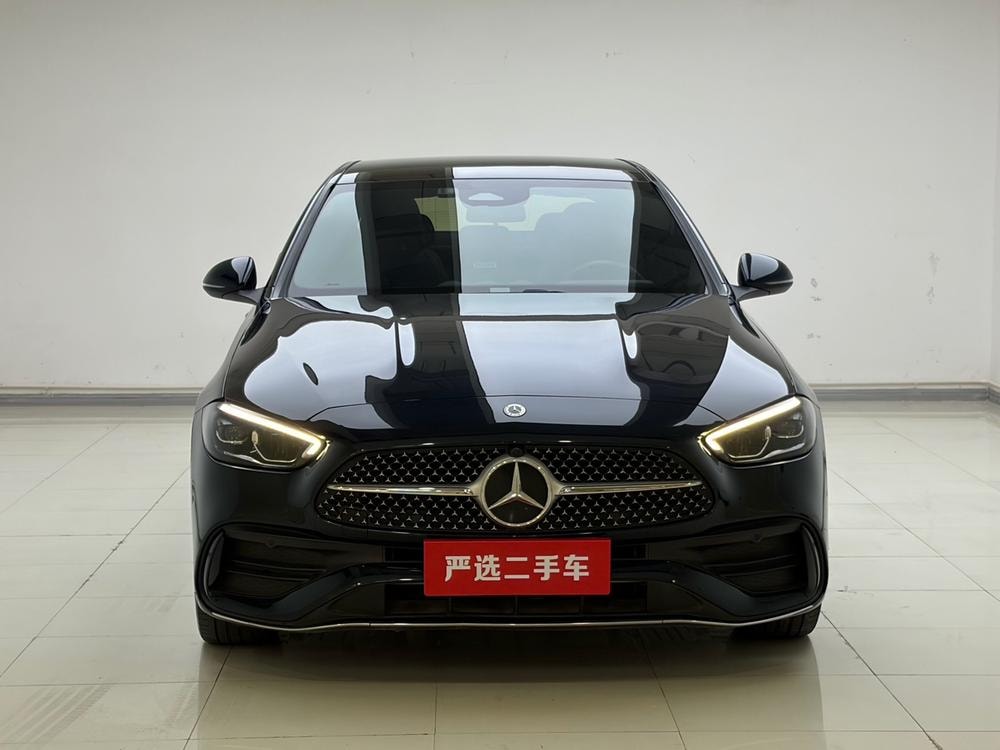 Mercedes-Benz C-Class 2023 — фото автомобиля 1