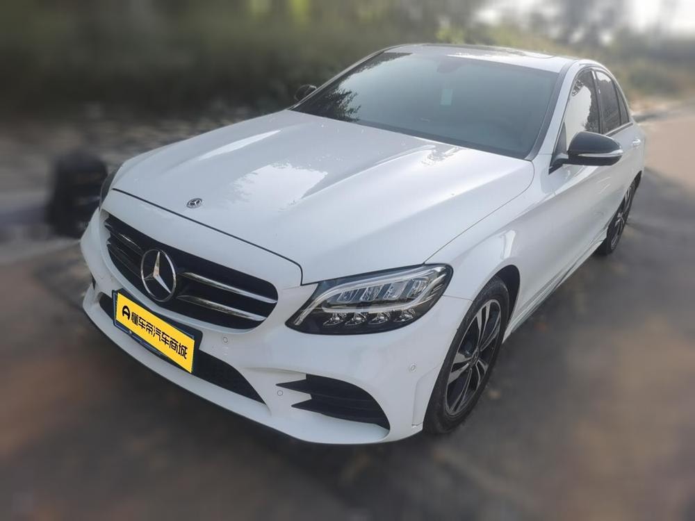 Mercedes-Benz C-Class 2019 — фото автомобиля 1