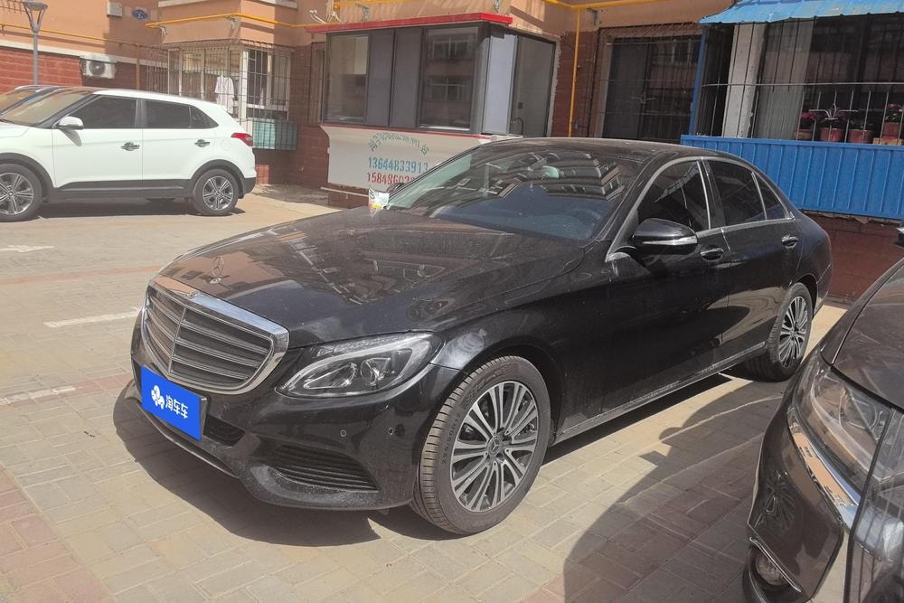 Mercedes-Benz C-Class 2018 — фото автомобиля
