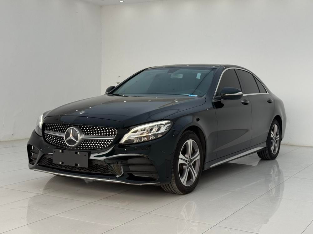 Mercedes-Benz C-Class 2020 — фото автомобиля