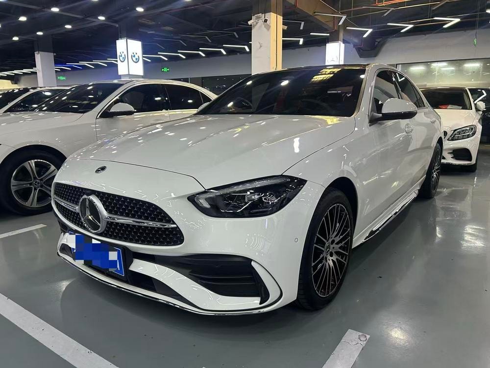 Mercedes-Benz C-Class 2024 — фото автомобиля 1