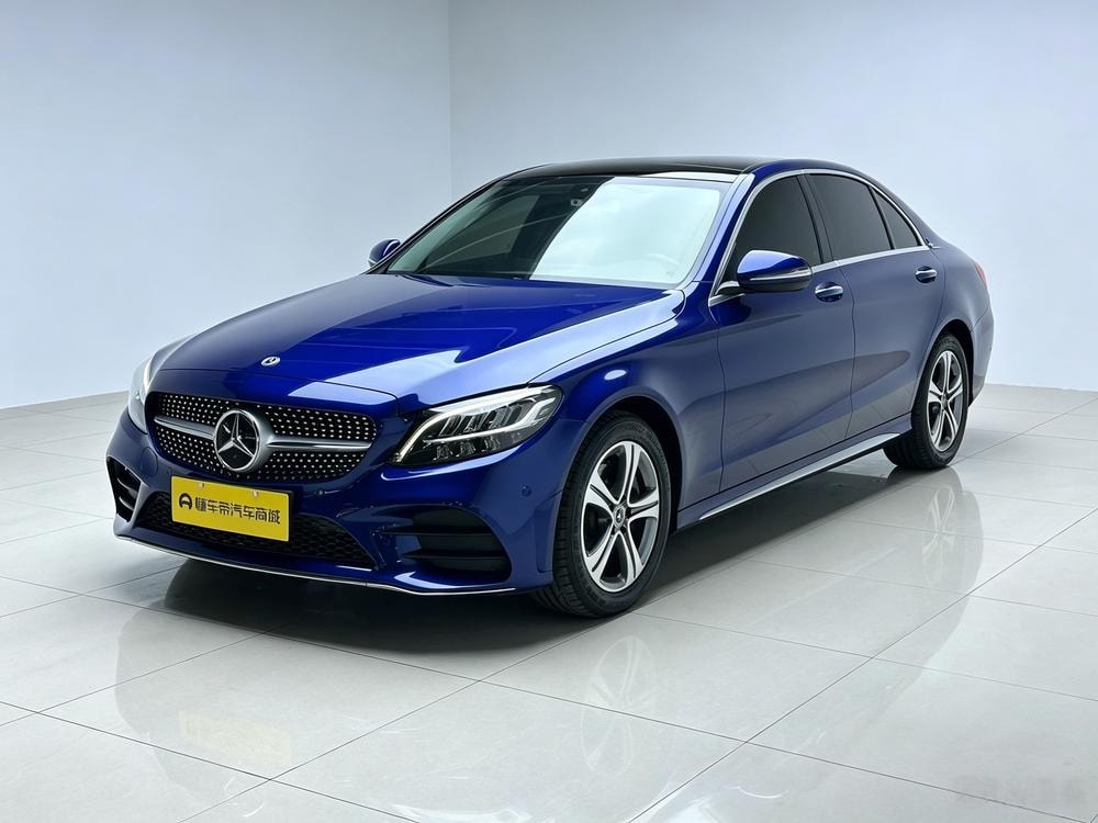 Mercedes-Benz C-Class 2021 — фото автомобиля