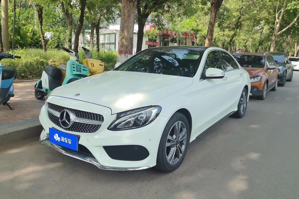 Mercedes-Benz C-Class 2018 — фото автомобиля 1
