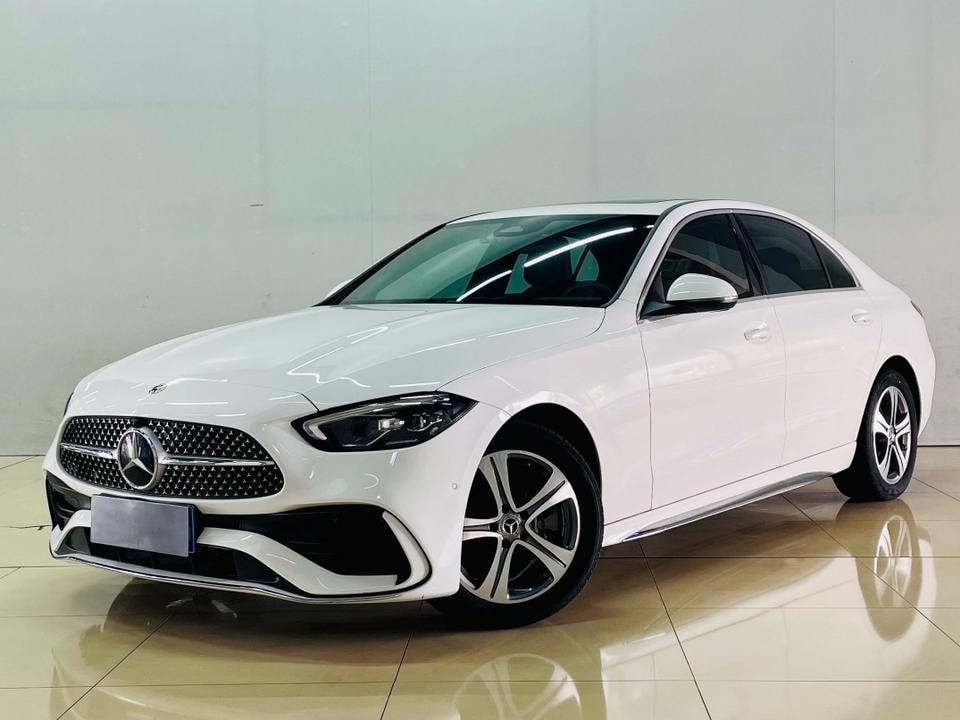 Mercedes-Benz C-Class 2022 — фото автомобиля