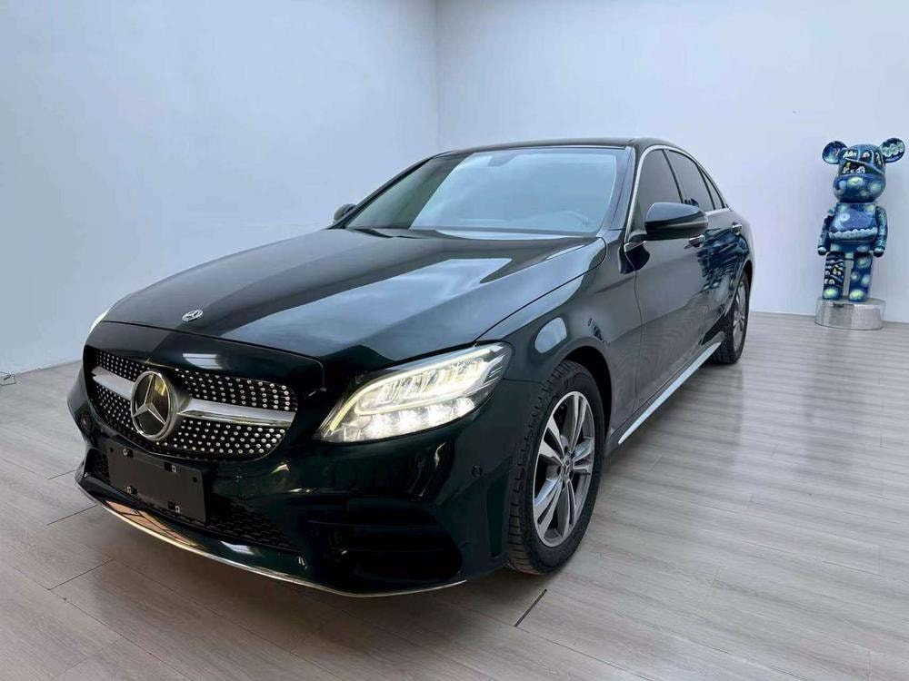 Mercedes-Benz C-Class 2020 — фото автомобиля