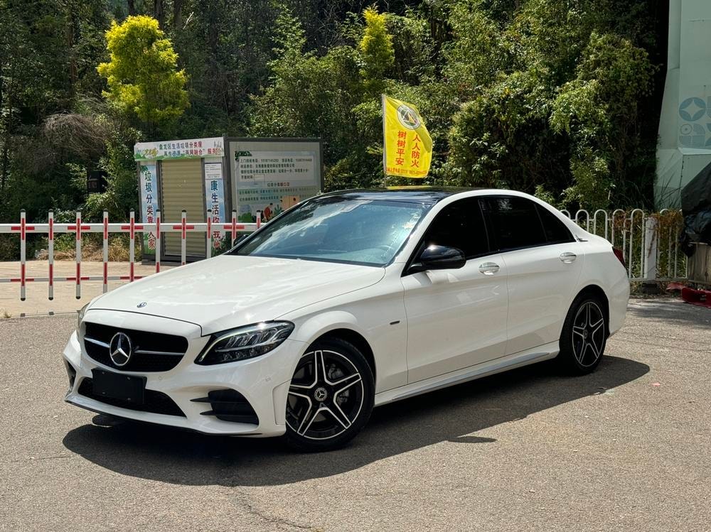 Mercedes-Benz C-Class 2021 — фото автомобиля 1