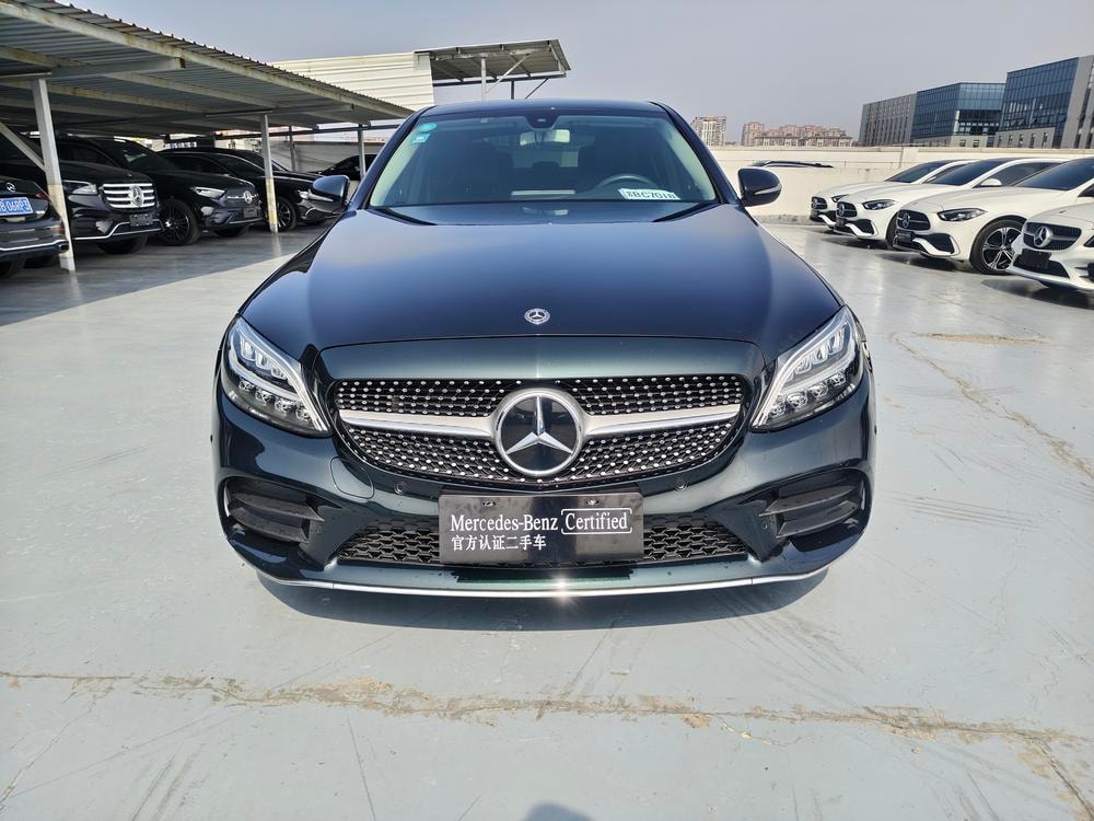 Mercedes-Benz C-Class 2020 — фото автомобиля