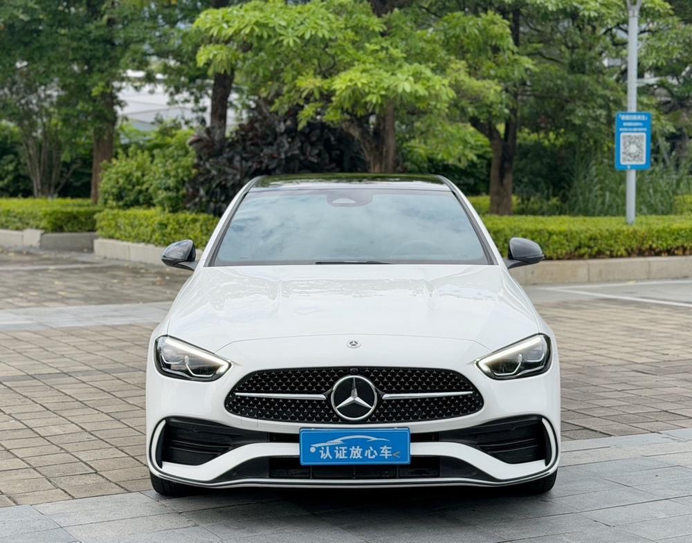 Mercedes-Benz C-Class 2023 — фото автомобиля 1