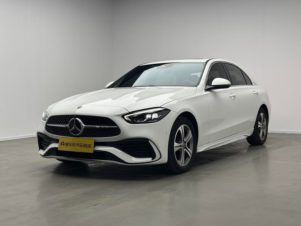 Mercedes-Benz C-Class 2022 — фото автомобиля