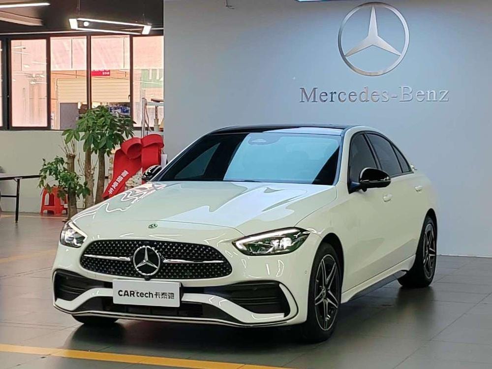 Mercedes-Benz C-Class 2023 — фото автомобиля 1