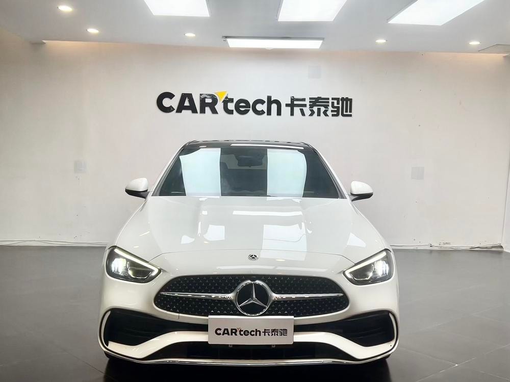 Mercedes-Benz C-Class 2023 — фото автомобиля
