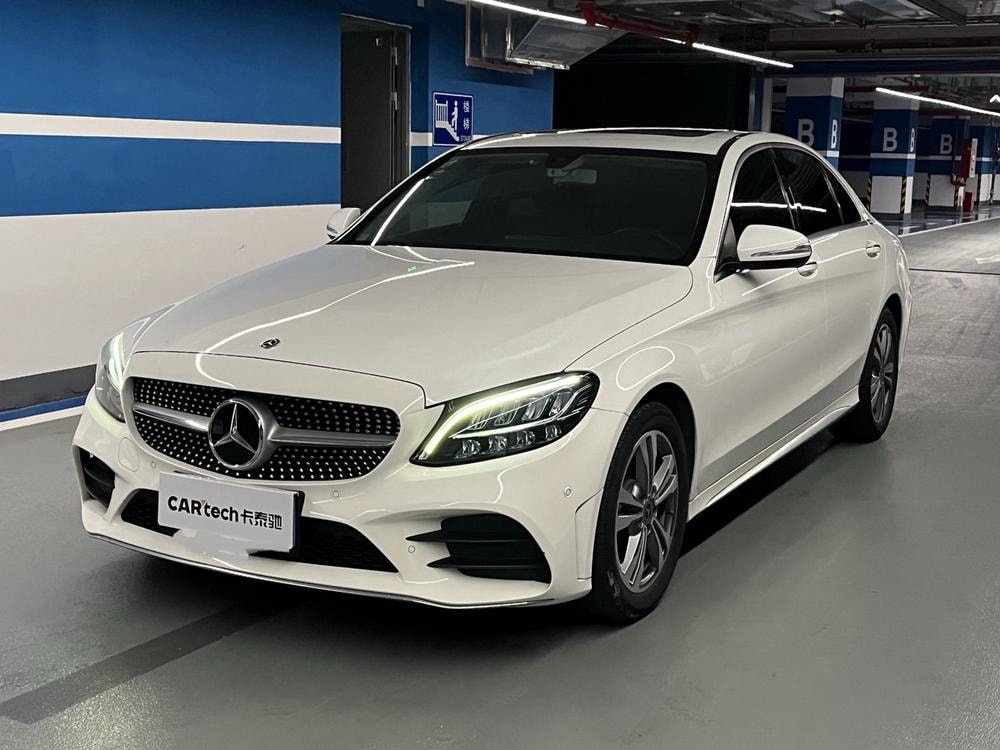 Mercedes-Benz C-Class 2019 — фото автомобиля 1