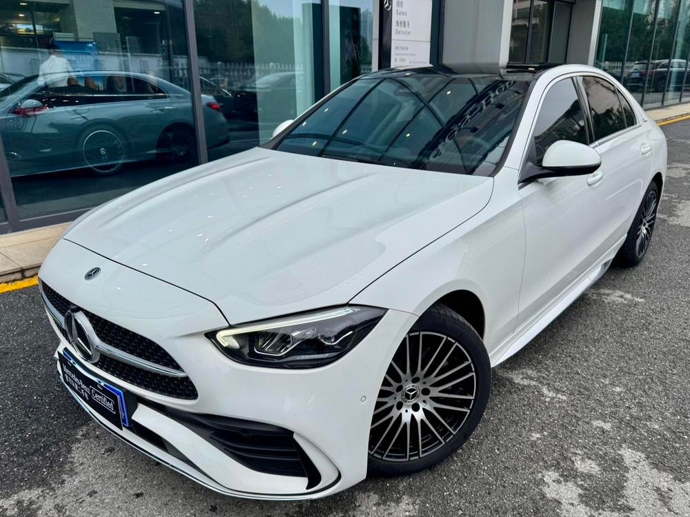 Mercedes-Benz C-Class 2025 — фото автомобиля 1