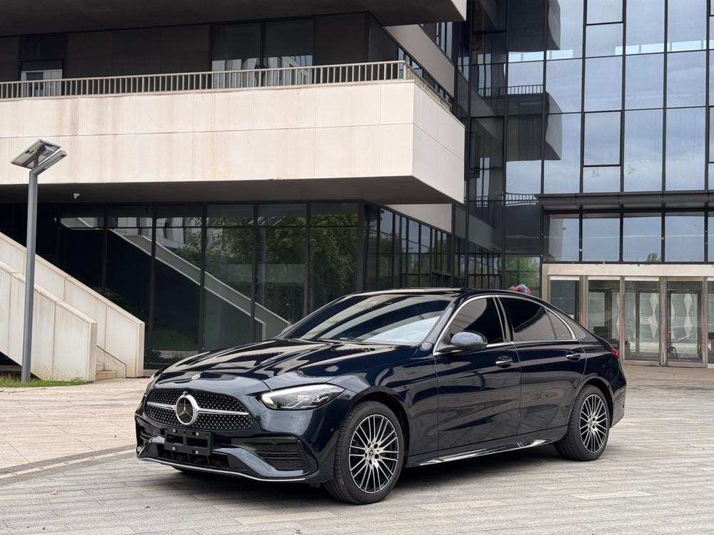 Mercedes-Benz C-Class 2026 — фото автомобиля