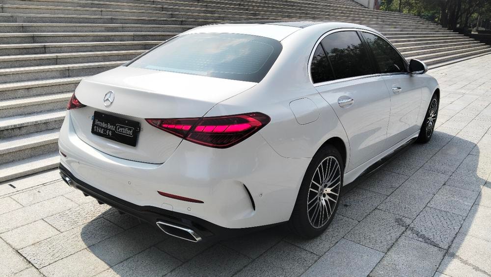 Mercedes-Benz C-Class 2022 — фото автомобиля