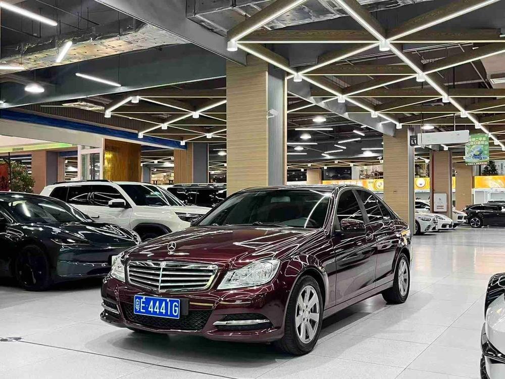 Mercedes-Benz C-Class 2013 — фото автомобиля
