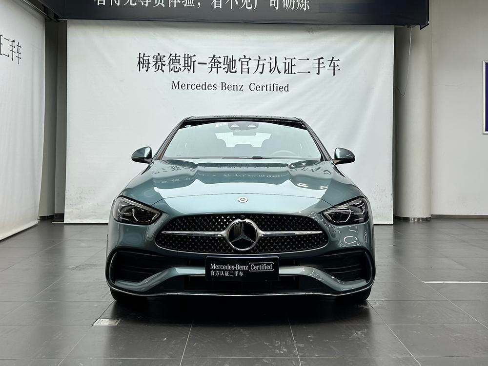 Mercedes-Benz C-Class 2026 — фото автомобиля 1