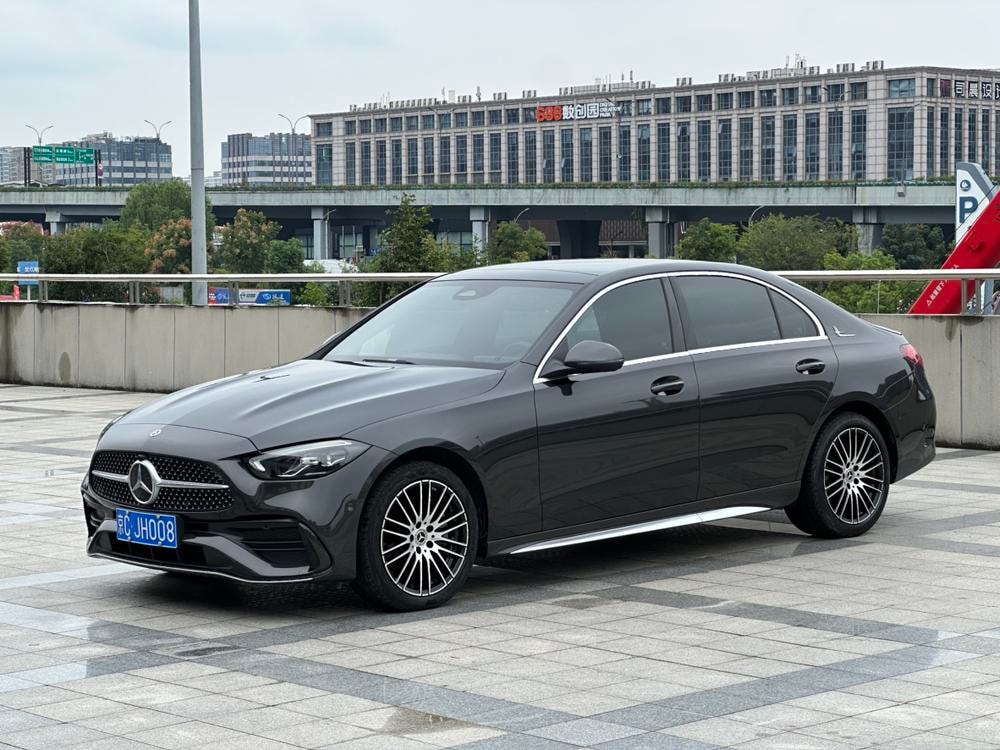 Mercedes-Benz C-Class 2022 — фото автомобиля