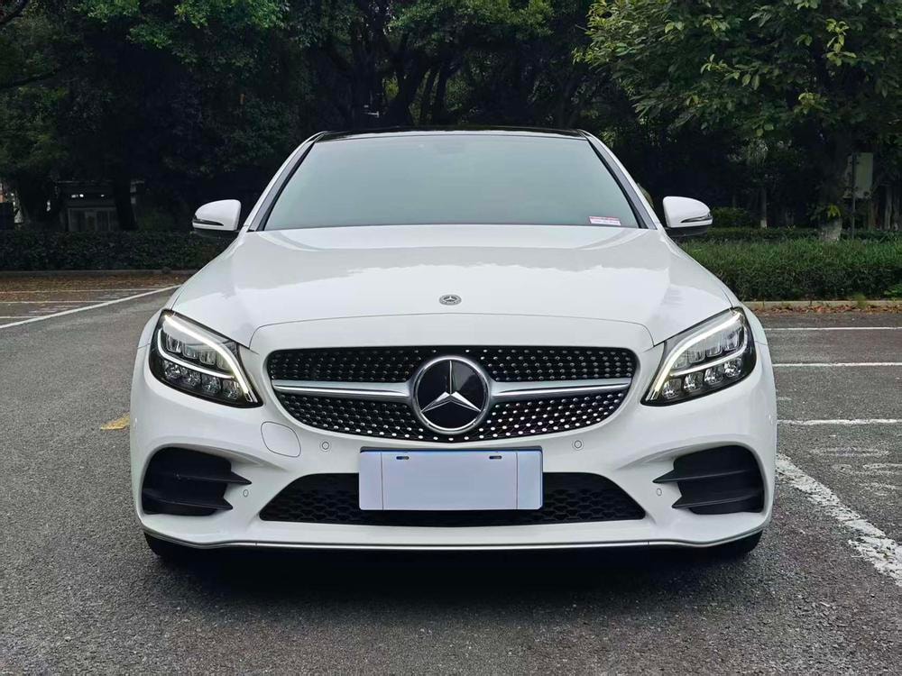 Mercedes-Benz C-Class 2021 — фото автомобиля