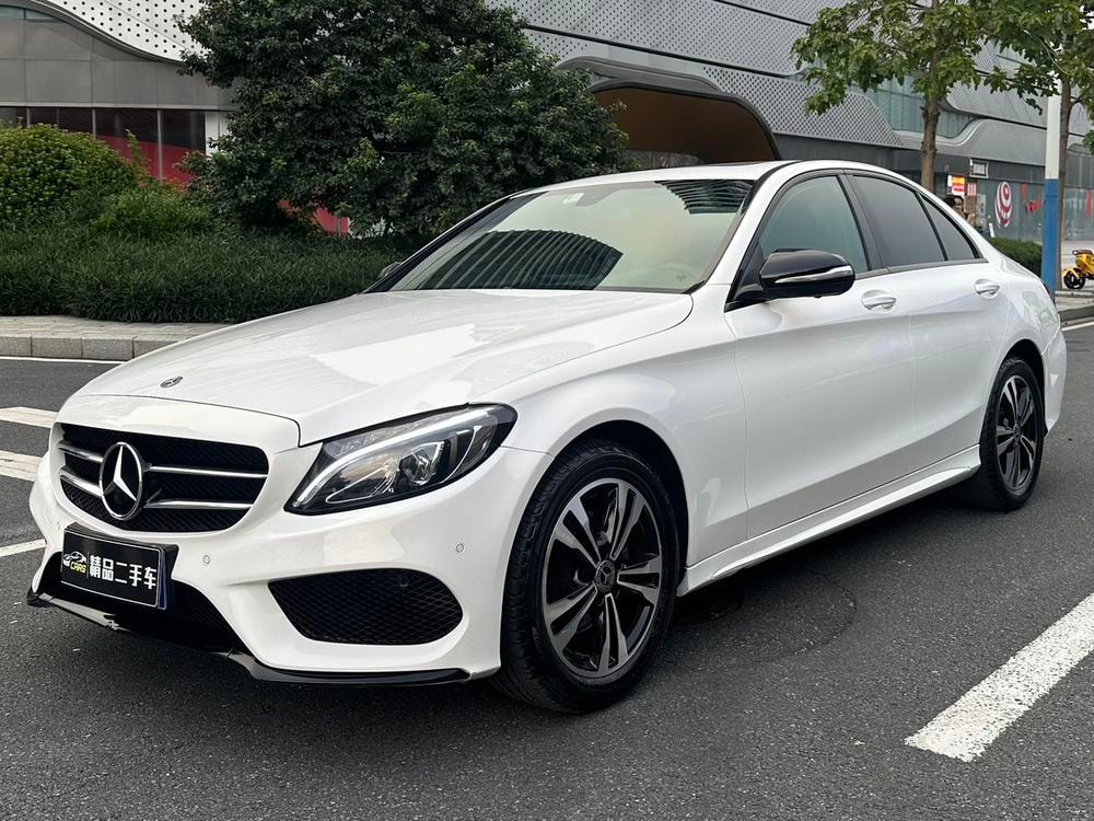 Mercedes-Benz C-Class 2018 — фото автомобиля 1