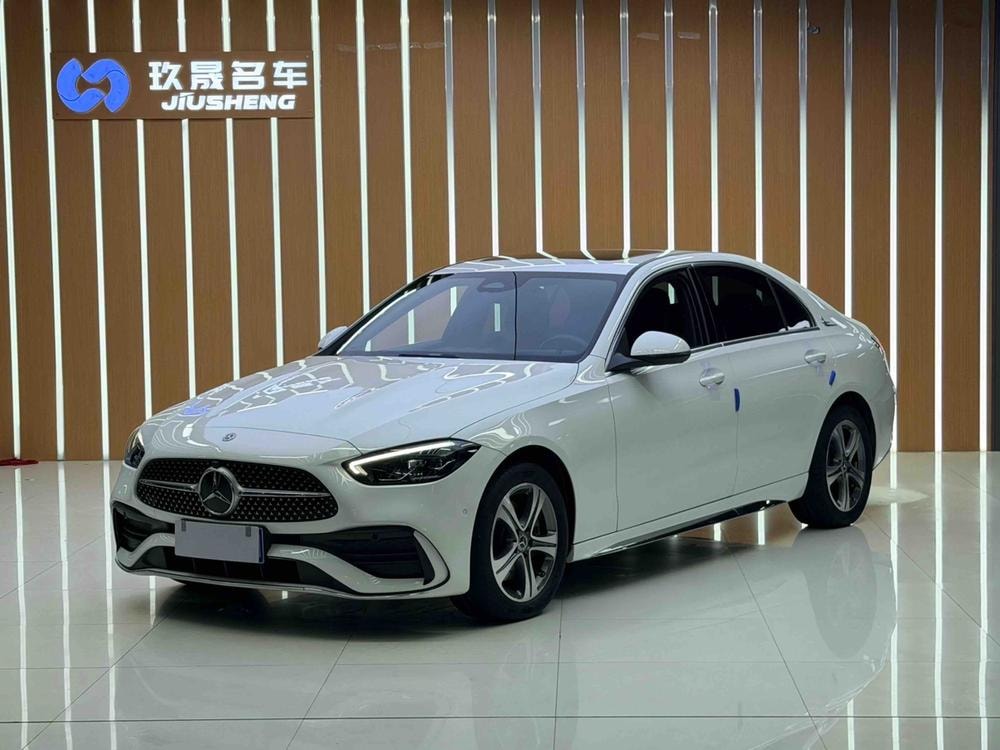 Mercedes-Benz C-Class 2022 — фото автомобиля