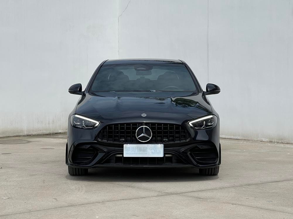 Mercedes-Benz C-Class 2024 — фото автомобиля