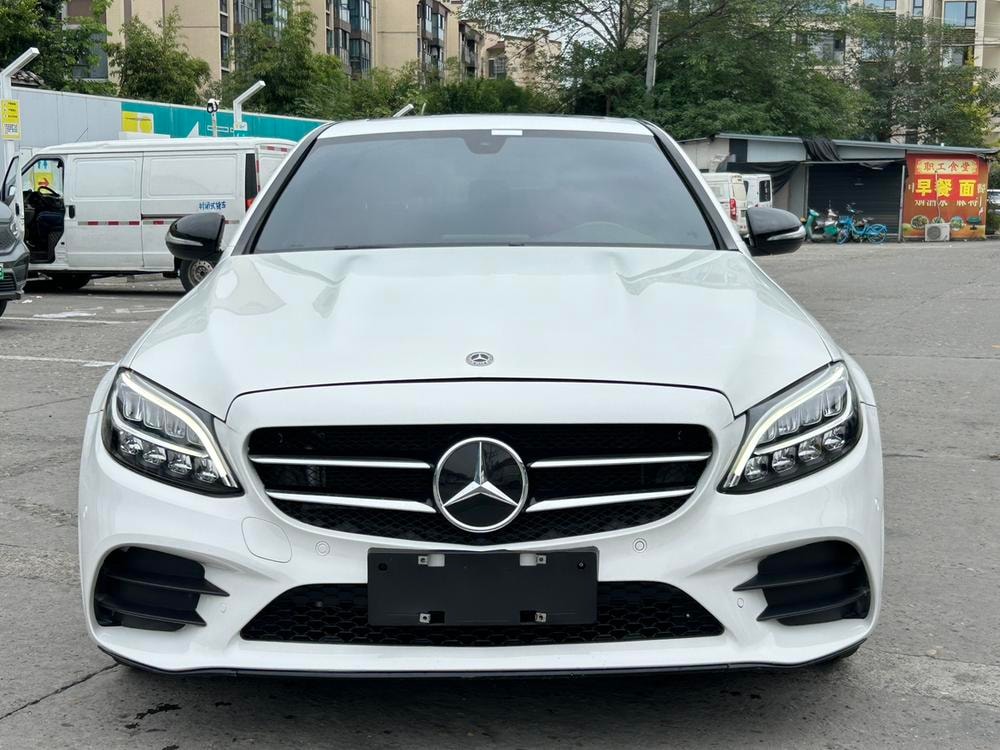 Mercedes-Benz C-Class 2019 — фото автомобиля 1