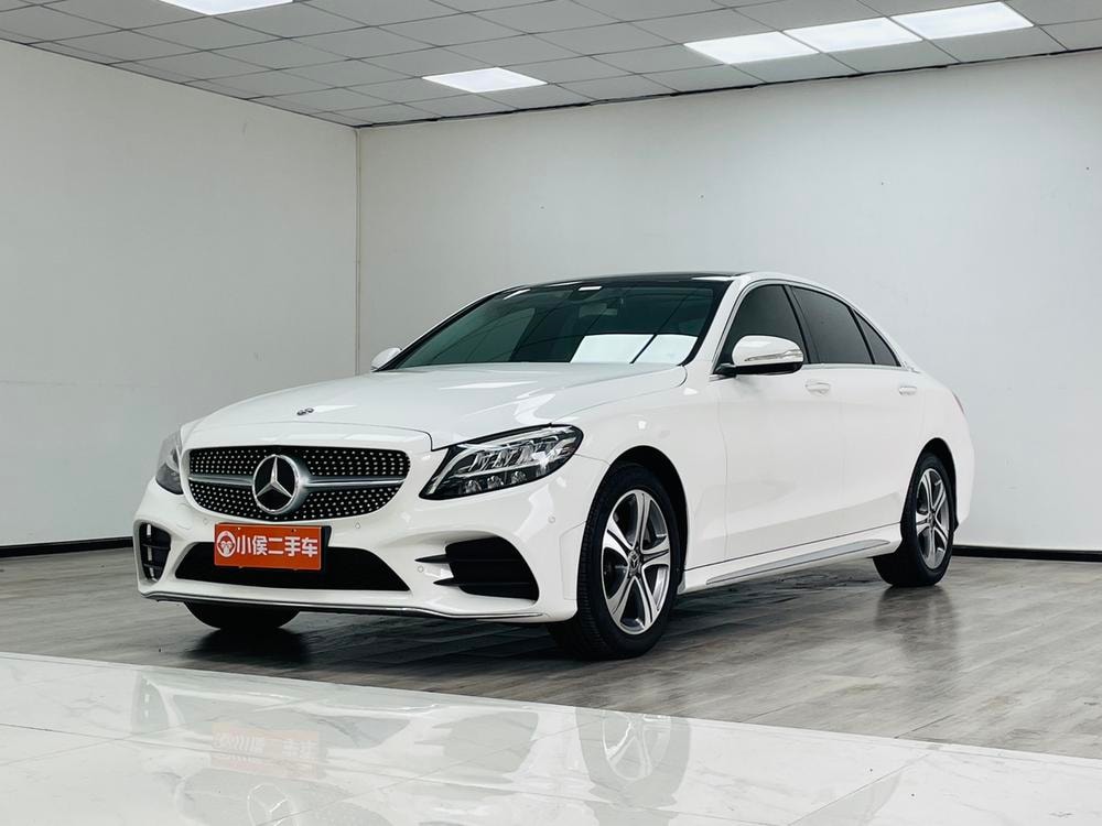 Mercedes-Benz C-Class 2020 — фото автомобиля