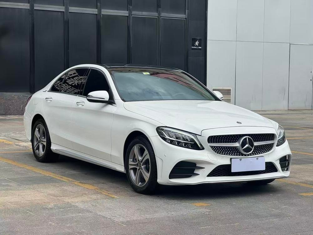 Mercedes-Benz C-Class 2021 — фото автомобиля 1
