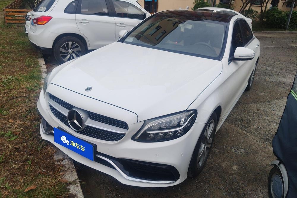 Mercedes-Benz C-Class 2019 — фото автомобиля 1