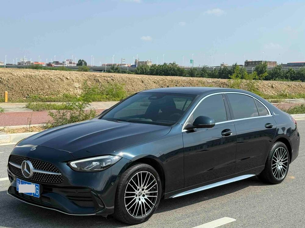 Mercedes-Benz C-Class 2024 — фото автомобиля 1