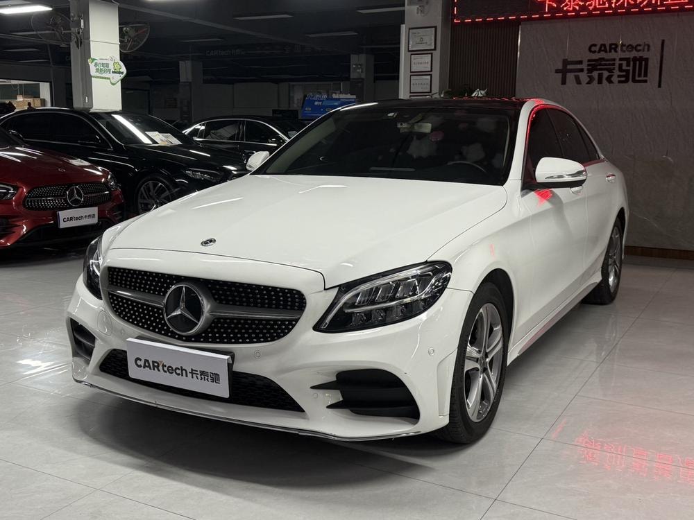 Mercedes-Benz C-Class 2020 — фото автомобиля