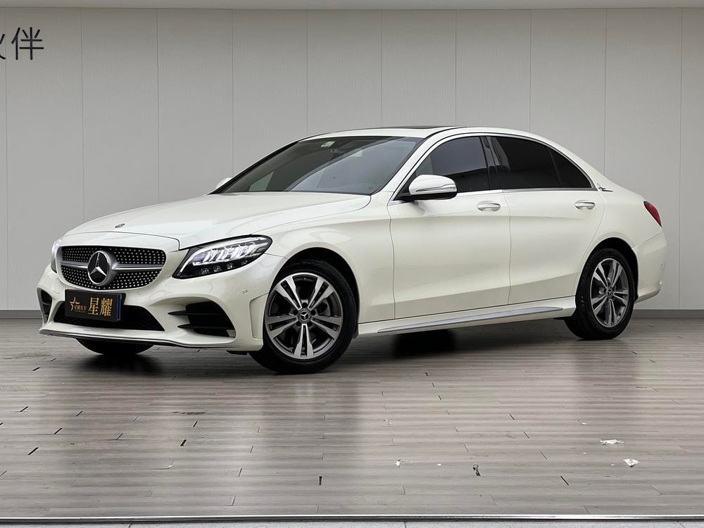 Mercedes-Benz C-Class 2020 — фото автомобиля 1