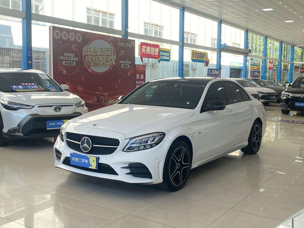 Mercedes-Benz C-Class 2021 — фото автомобиля 1