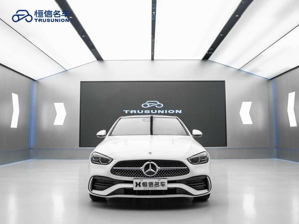 Mercedes-Benz C-Class 2023 — фото автомобиля 1