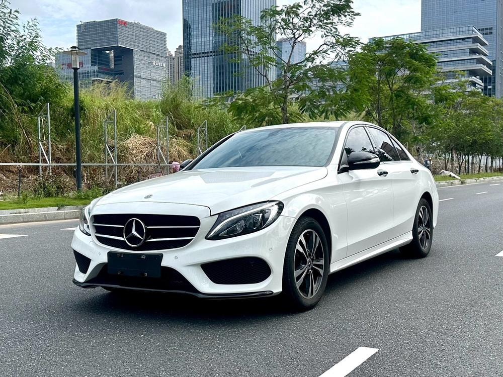 Mercedes-Benz C-Class 2018 — фото автомобиля 1