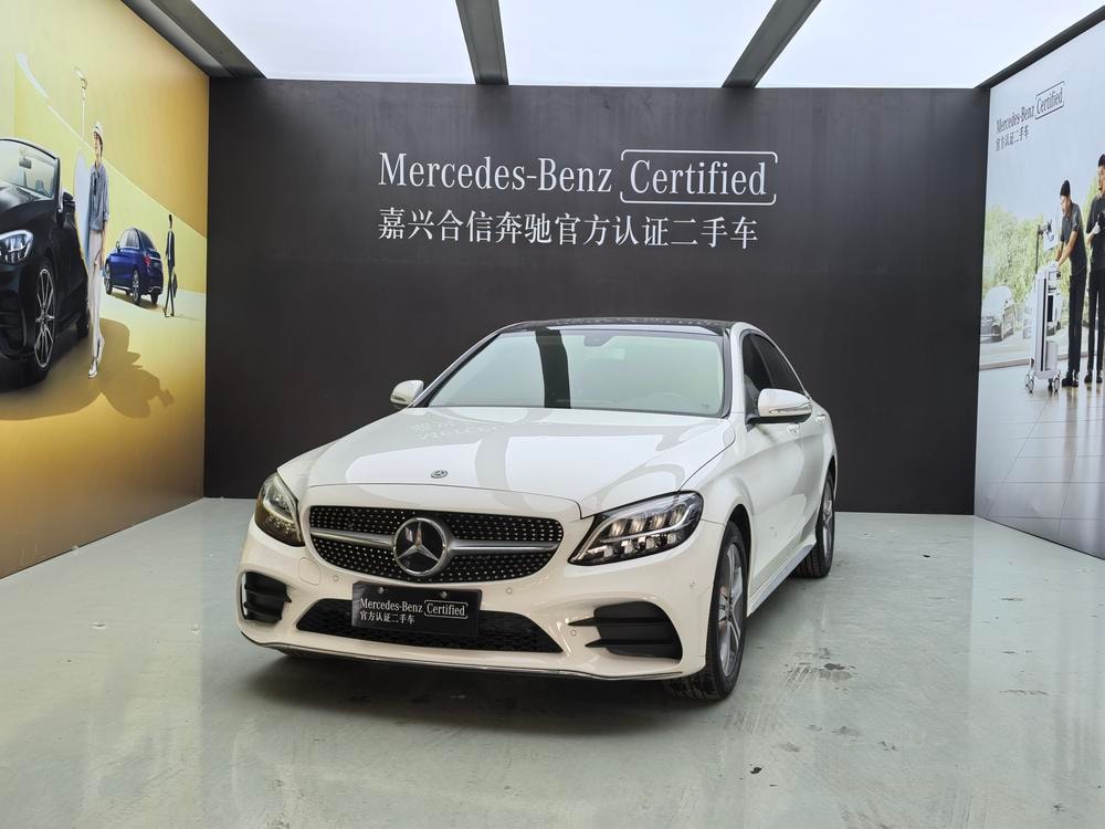 Mercedes-Benz C-Class 2020 — фото автомобиля
